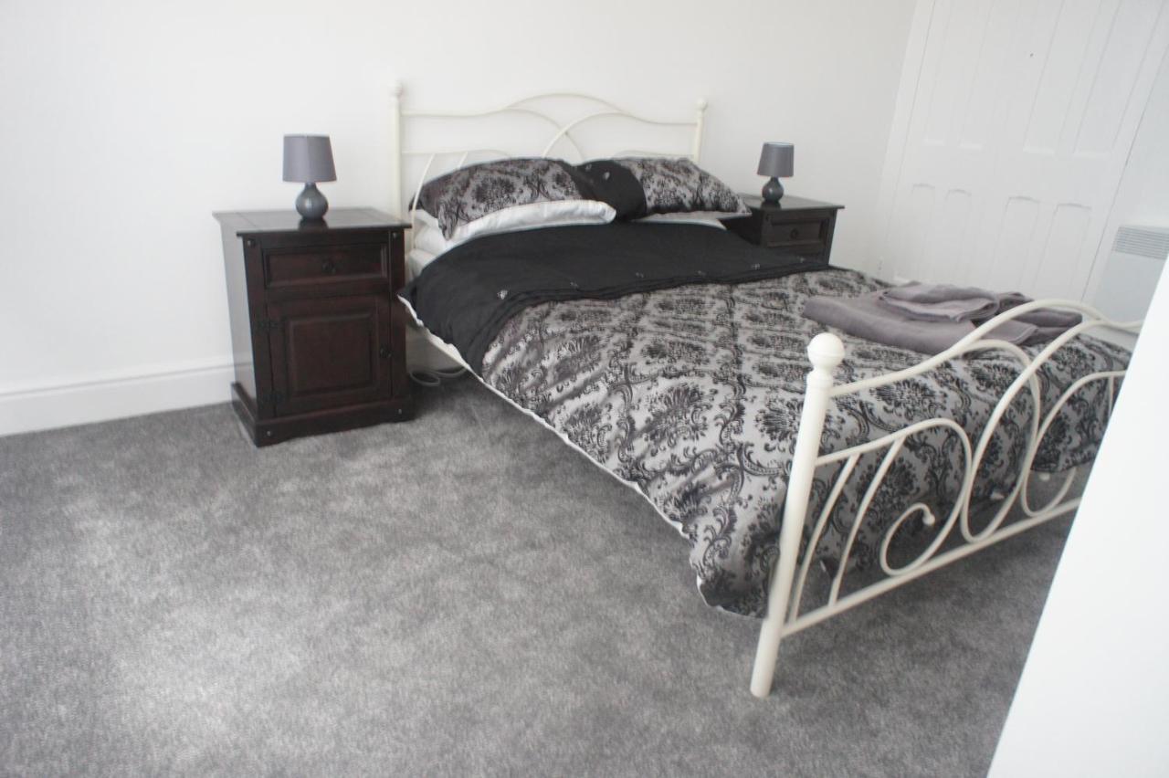 Flat 2 Opposite Travel Lodge كولوين باي المظهر الخارجي الصورة