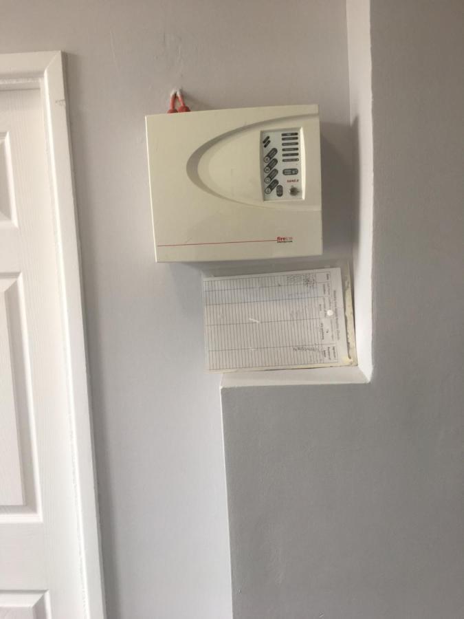 Flat 2 Opposite Travel Lodge كولوين باي المظهر الخارجي الصورة